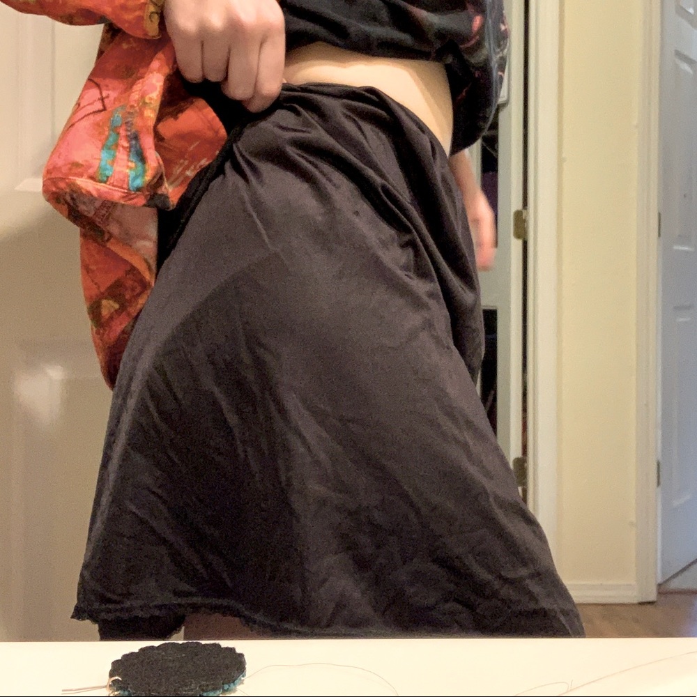 SILK HOT GIRL SKIRT!